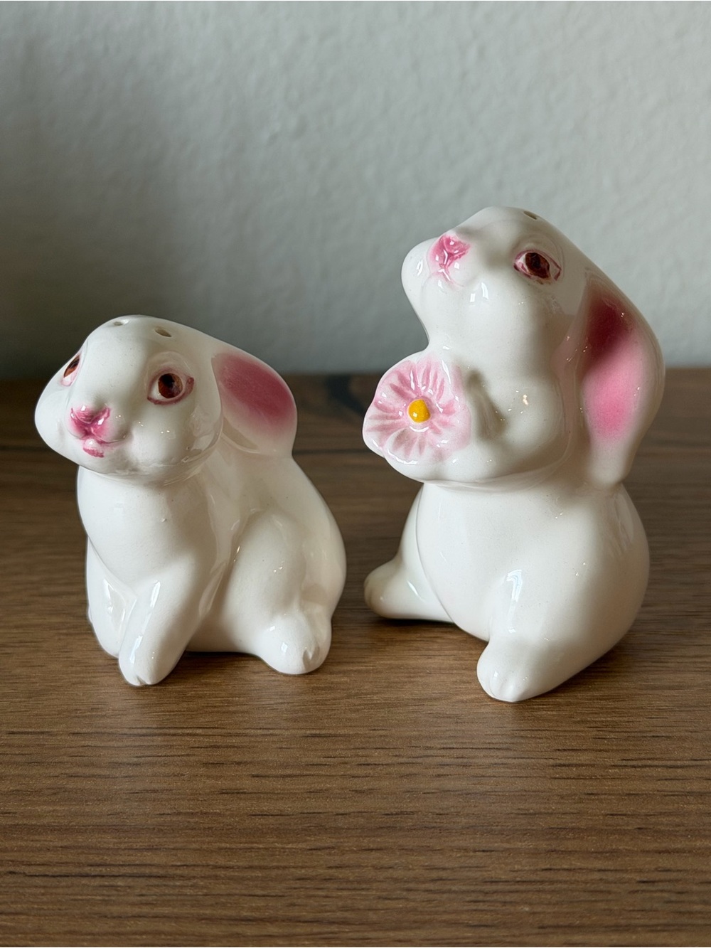 Avon 1983 Bunny Salt & Pepper Shakers
